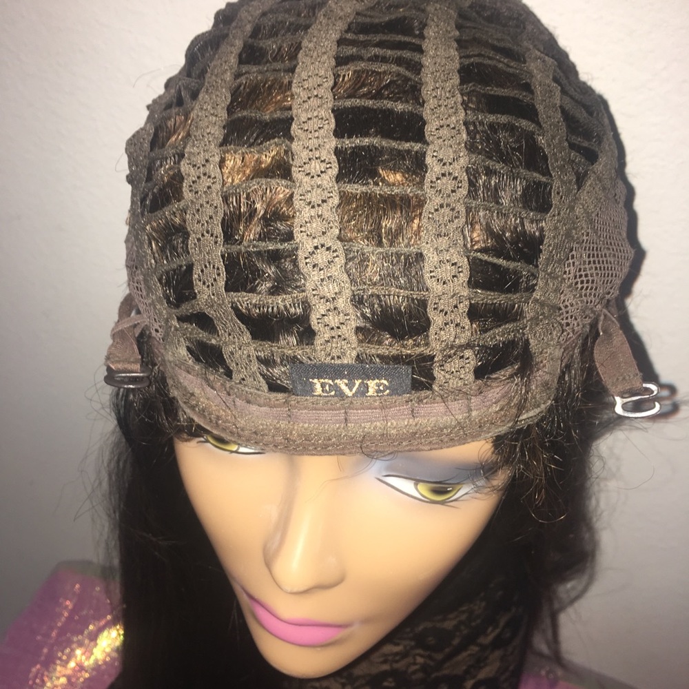 Wig - Picture 6 of 7